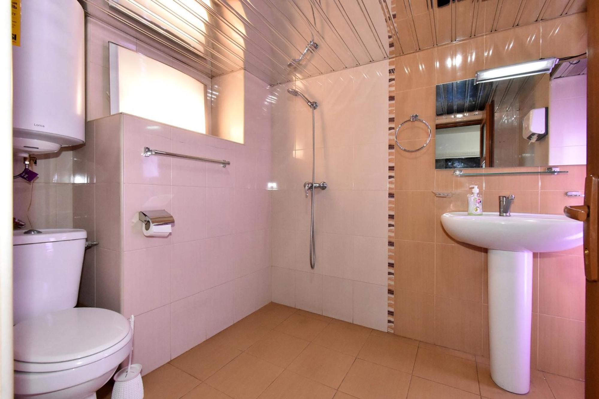 Luna Guest House Ереван Екстериор снимка